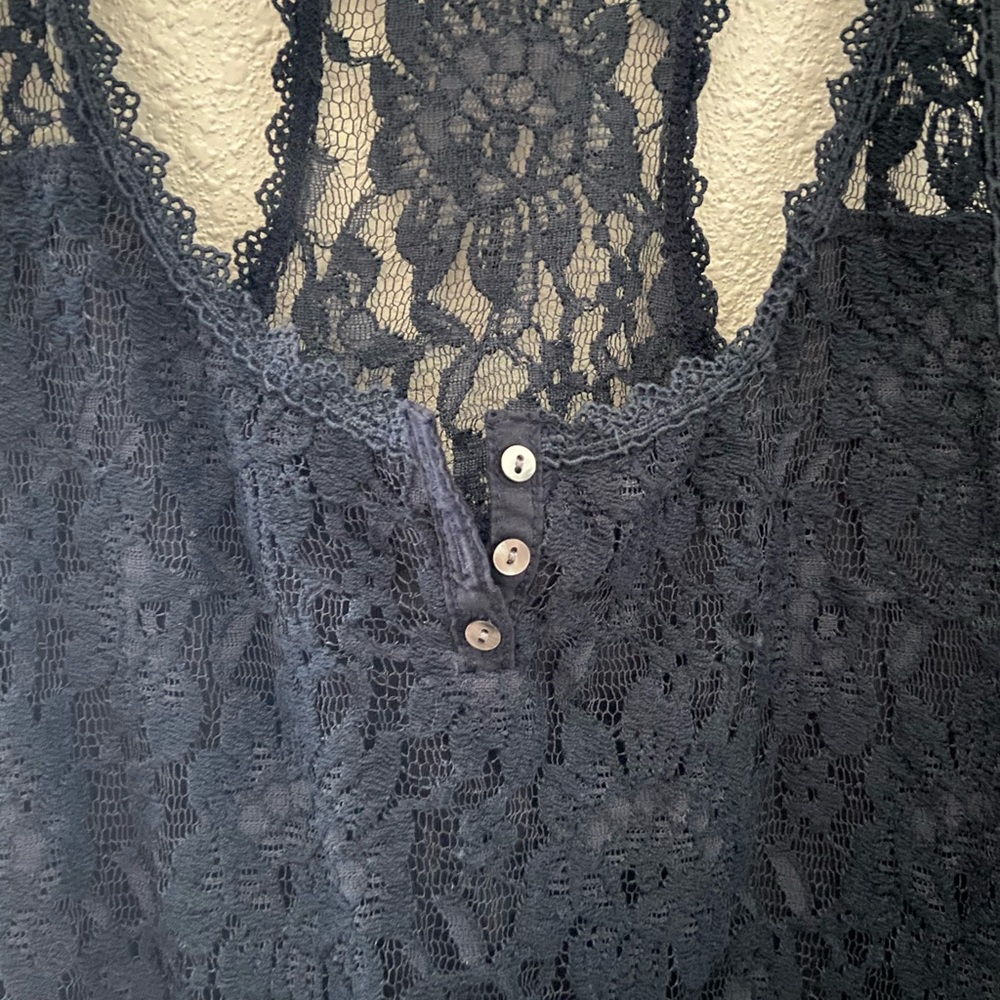 Tank - Picture 3 of 5